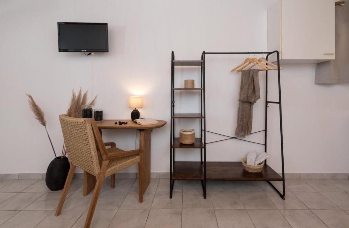 Kanelis Studios & Suites Mytakas Eksteriør billede
