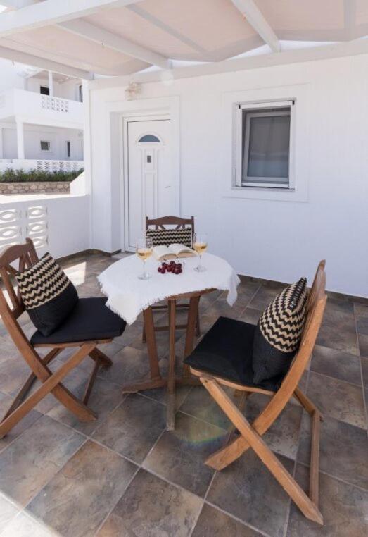 Kanelis Studios & Suites Mytakas Eksteriør billede